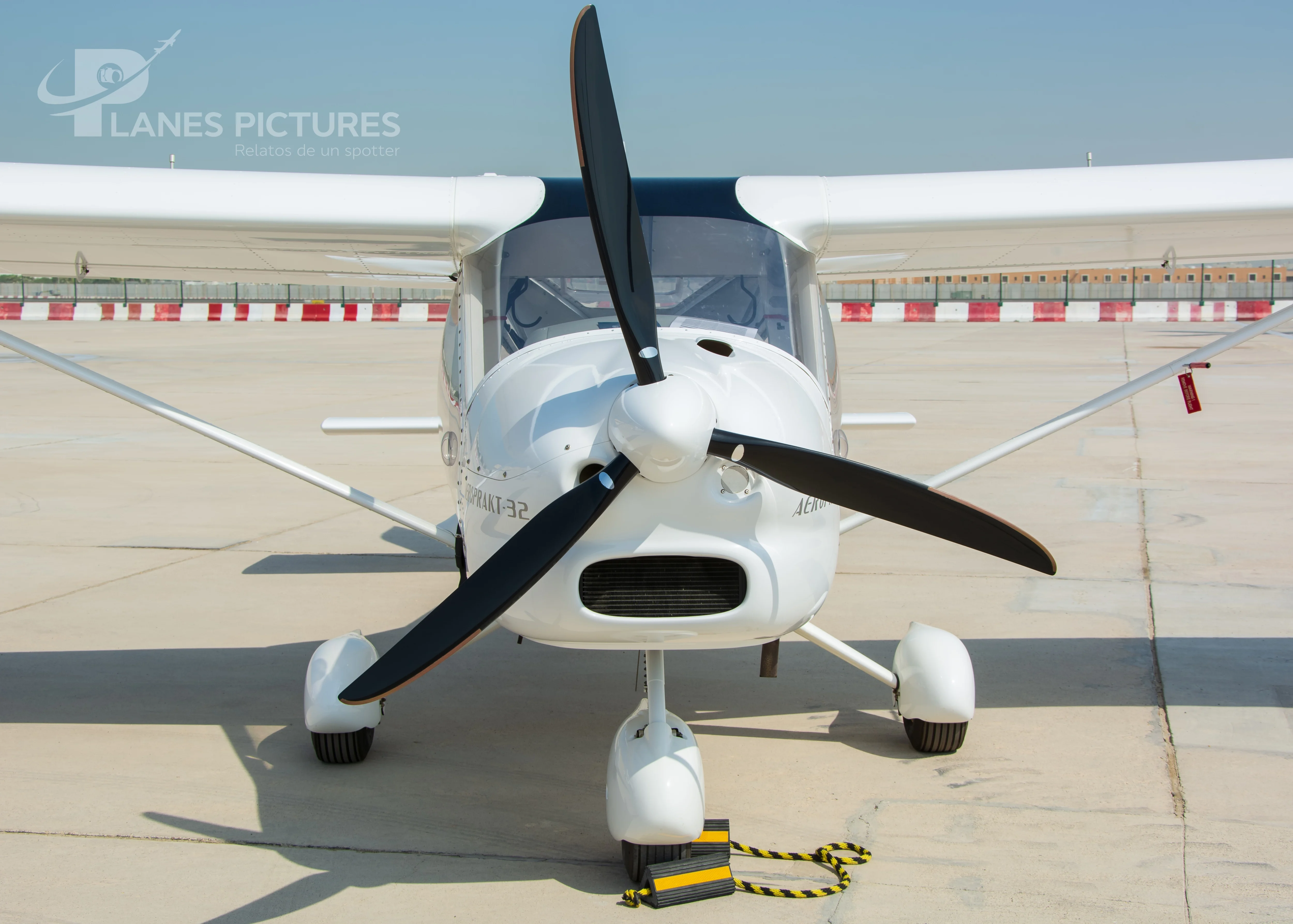Aeroprakt 32 en Abu Dhabi Air Expo 2022